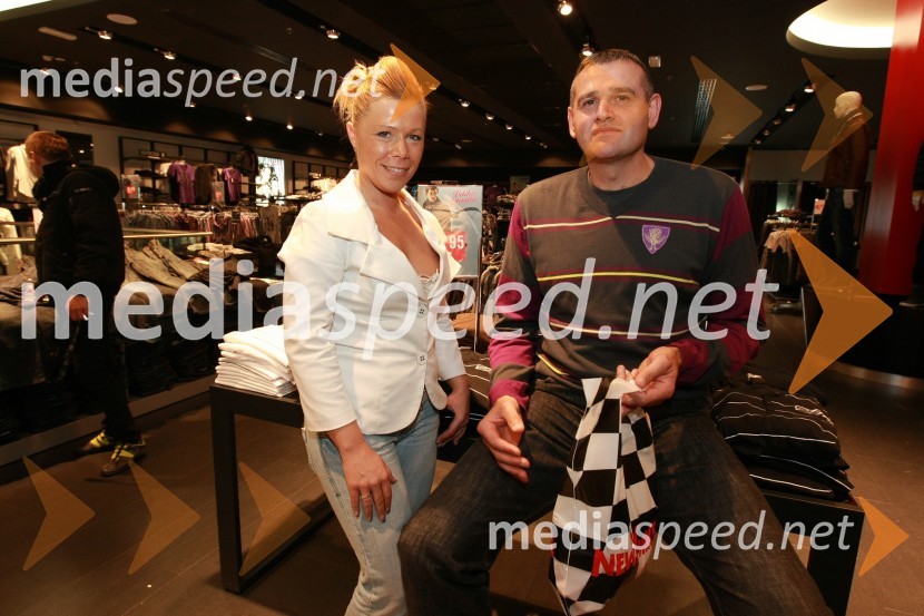 Majda Vrhovnik, PR trgovine New Yorker in direktorica M.V. d.o.o. in Slavko Kotnik, nekdanji košarkarNew Yorker, odprtje prenovljene trgovine v Cityparku Ljubljana