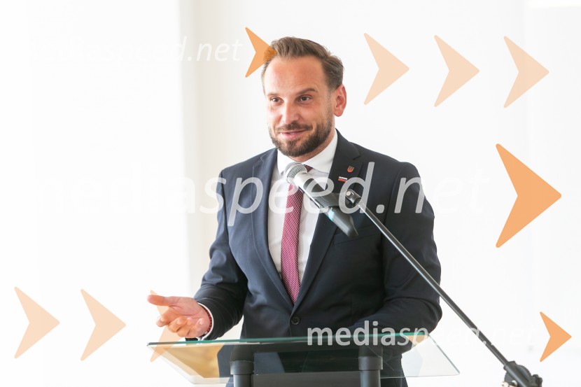  David  Klobasa, župan Občine Sveta TrojicaObčina Sveta Trojica v Slovenskih goricah z nagrado Zlati kamen 2026 za razvojno najprodornejšo občino Slovenije!
