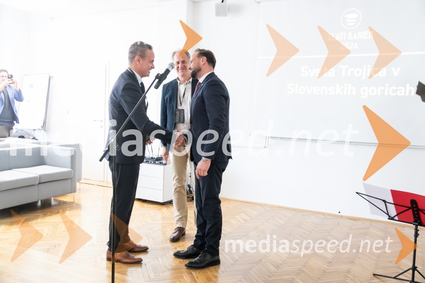  Peter  Ribarič, direktor, Planet GV d.o.o; mag.  Robert  Mulej, glavni urednik projekta Zlati kamen, SBR d.o.o.;  David  Klobasa, župan Občine Sveta TrojicaObčina Sveta Trojica v Slovenskih goricah z nagrado Zlati kamen 2026 za razvojno najprodornejšo občino Slovenije!