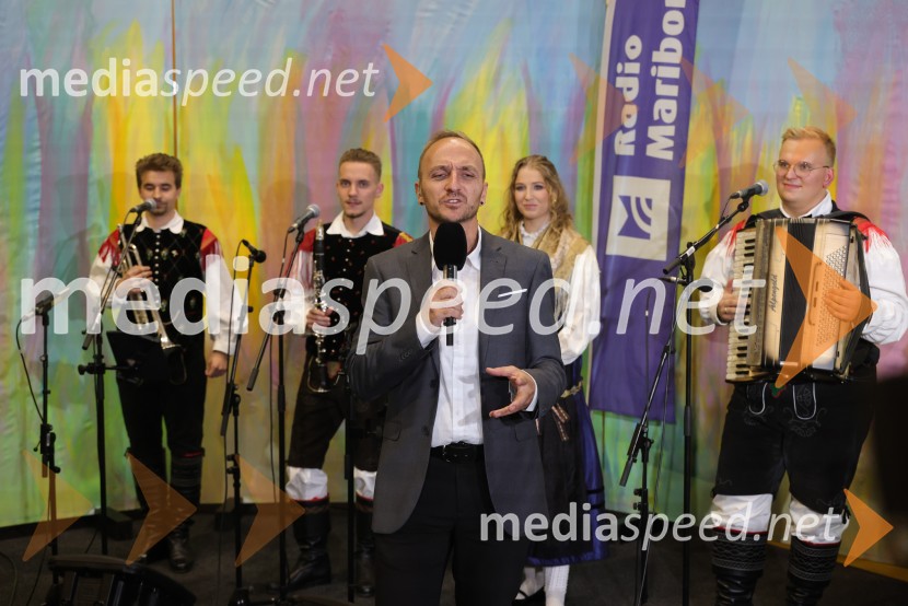Osem programov Radia Slovenija združilo moči na koncertu Uglašeni