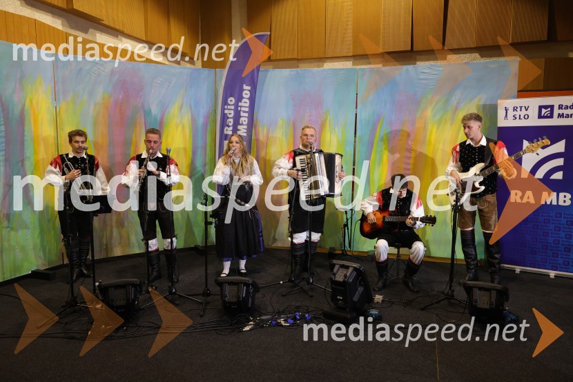 Osem programov Radia Slovenija združilo moči na koncertu Uglašeni