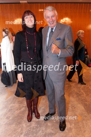 	 Demeter Bitenc, igralec ter njegova spremljevalka Majda PintarMali zakonski zločini, premiera drame v MGL