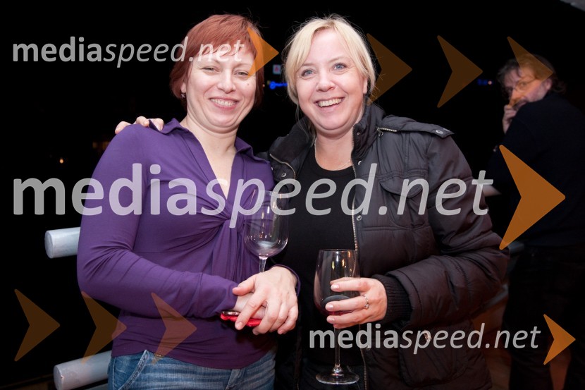 Sanda Žnidarčič, šepetalka in Sonja Povšič, šepetalkaMali zakonski zločini, premiera drame v MGL