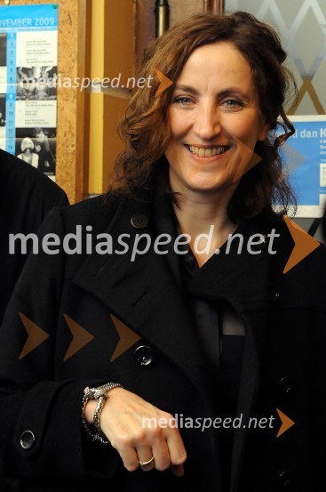 Bridget O' Connor, avtorica besedilaZastave, premiera komične drame v SLG Celje