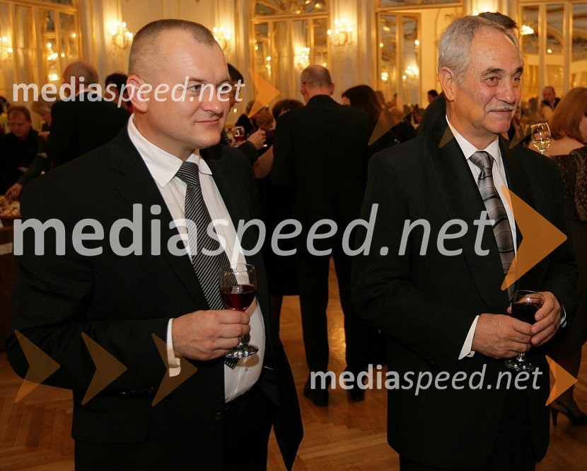 Franc Kangler, župan Maribora in Rudi Moge, nekdanji poslanec DZ ter predsednik sveta SNG MariborNetopir, premiera operete v SNG Maribor