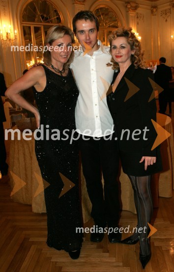 Koreografinja Mojca Horvat, režiser Miha Alujevič in operna solistka Zorica FaturZorica Fatur, operna pevka