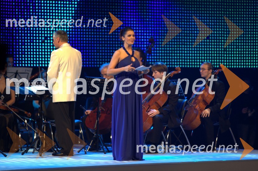 Bernarda Žarn, povezovalka programaPolitični obraz leta 2009 je Katarina Kresal