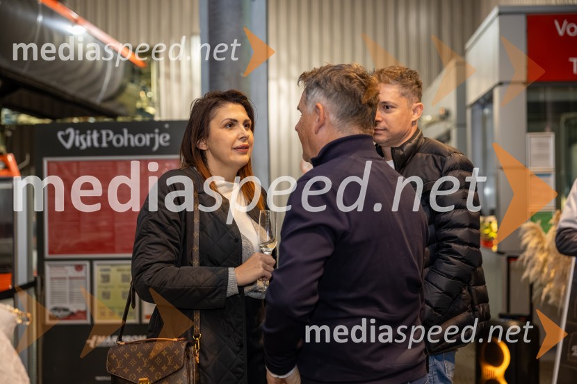 Hotel Arena z večerjo v gondoli pričaral posebno doživetje na Pohorju