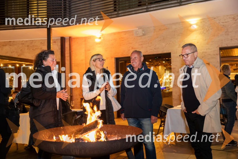 Hotel Arena z večerjo v gondoli pričaral posebno doživetje na Pohorju