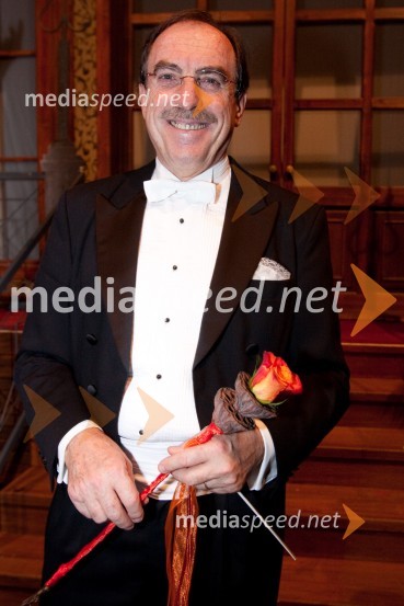 Igor Švara, dirigentGledališki direktor/Ženitna pogodba, premiera opere SNG Opera in balet Ljubljana