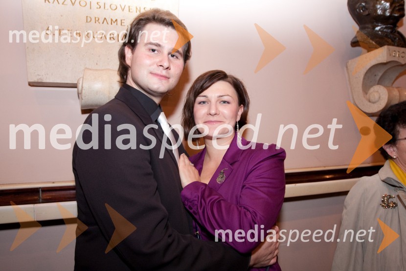 Sebastjan Podbregar, operni pevec in Urška Žižek, operna pevkaGledališki direktor/Ženitna pogodba, premiera opere SNG Opera in balet Ljubljana