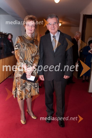 Miran Potrč, politik in soproga ZdenkaGledališki direktor/Ženitna pogodba, premiera opere SNG Opera in balet Ljubljana