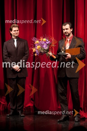 	Sebastjan Podbregar, operni pevec in Robert Vrčon, operni pevecGledališki direktor/Ženitna pogodba, premiera opere SNG Opera in balet Ljubljana