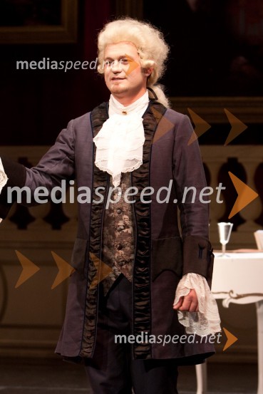 Matej Vovk, operni pevecGledališki direktor/Ženitna pogodba, premiera opere SNG Opera in balet Ljubljana