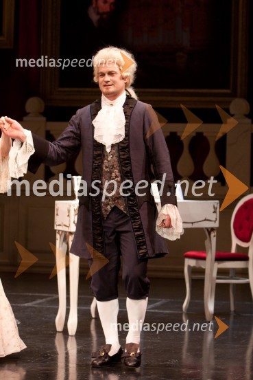 Matej Vovk, operni pevecGledališki direktor/Ženitna pogodba, premiera opere SNG Opera in balet Ljubljana