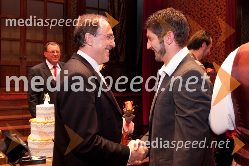 Igor Švara, dirigent in Ivan Andres Arnšek, operni pevecGledališki direktor/Ženitna pogodba, premiera opere SNG Opera in balet Ljubljana