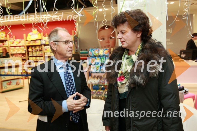 ... in Helena Petrin, članica uprave BTC d.d. in najbogatejša Slovenka po lestvici Manager 2009Mothercare, otvoritev trgovine v BTC Ljubljana
