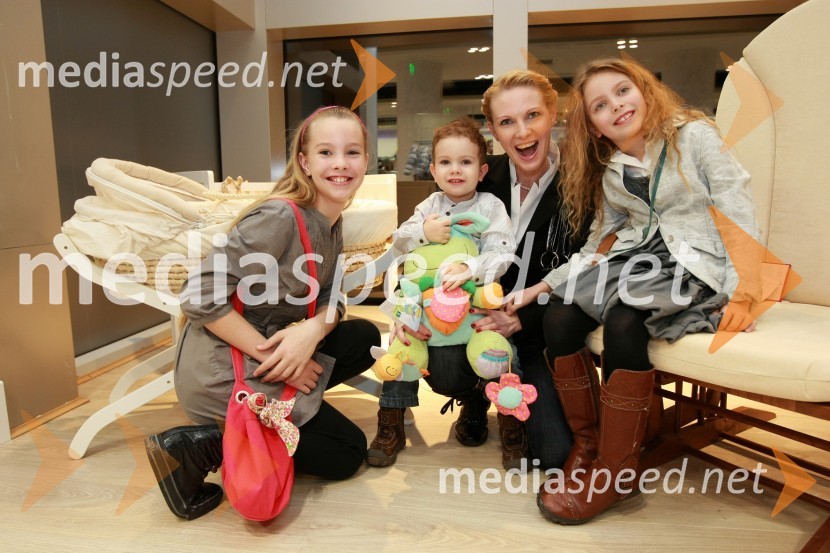 Hči Brina, sin Bor, Barbara Plavec Brodnjak, modna kreatorka in hči BlažkaMothercare, otvoritev trgovine v BTC Ljubljana