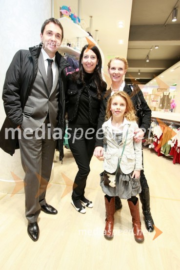 Gregor Jamnik, generalni direktor Hotel Slon, Ljubljana, Petra Kancler, novinarka, Barbara Plavec Brodnjak, modna kreatorka in hči BlažkaMothercare, otvoritev trgovine v BTC Ljubljana