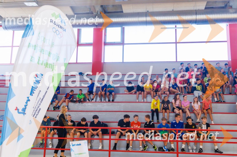 Športno dopoldne z Vesno Ponorac razgibalo učence OŠ Škofije