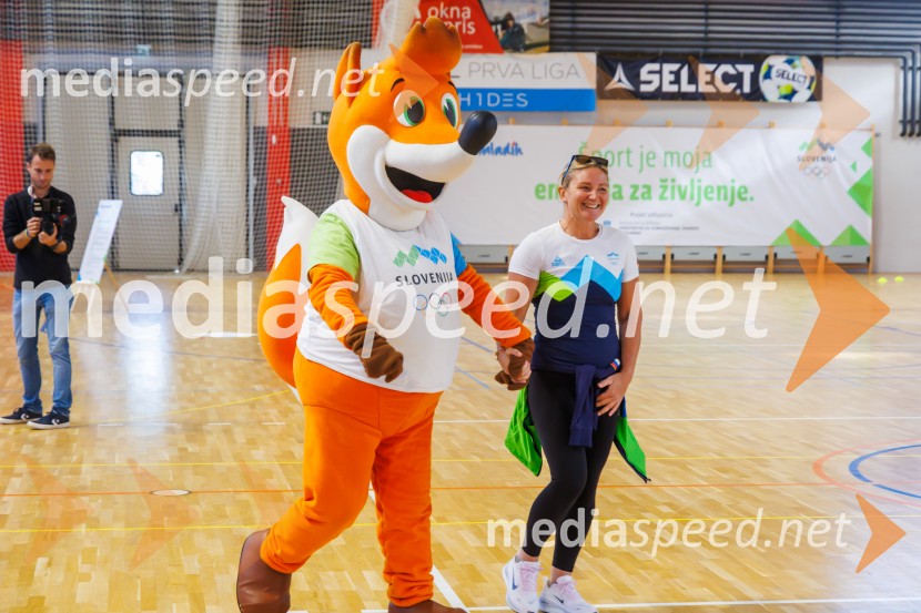 Športno dopoldne z Vesno Ponorac razgibalo učence OŠ Škofije