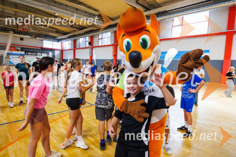 Športno dopoldne z Vesno Ponorac razgibalo učence OŠ Škofije