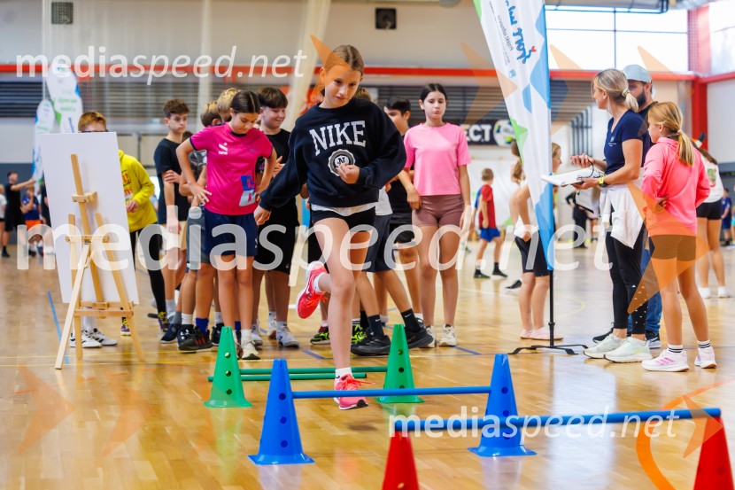 Športno dopoldne z Vesno Ponorac razgibalo učence OŠ Škofije