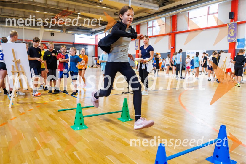 Športno dopoldne z Vesno Ponorac razgibalo učence OŠ Škofije