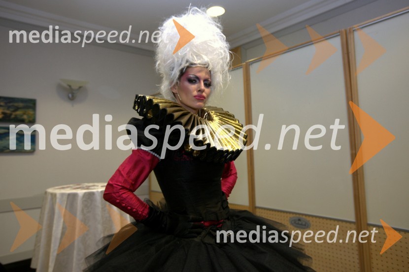Nataša Dobelšek, manekenka111 let Schwarzkopf Profesional