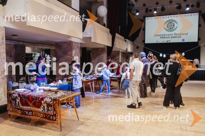 Festival Hokus Pokus s Klemnom Janežičem navdušil mlade raziskovalce