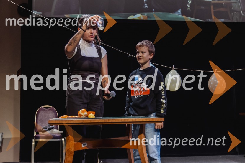 Festival Hokus Pokus s Klemnom Janežičem navdušil mlade raziskovalce