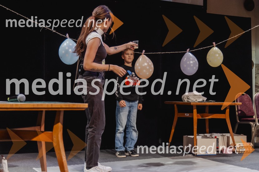 Festival Hokus Pokus s Klemnom Janežičem navdušil mlade raziskovalce