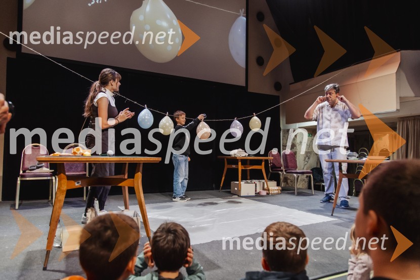 Festival Hokus Pokus s Klemnom Janežičem navdušil mlade raziskovalce