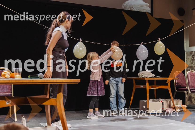 Festival Hokus Pokus s Klemnom Janežičem navdušil mlade raziskovalce