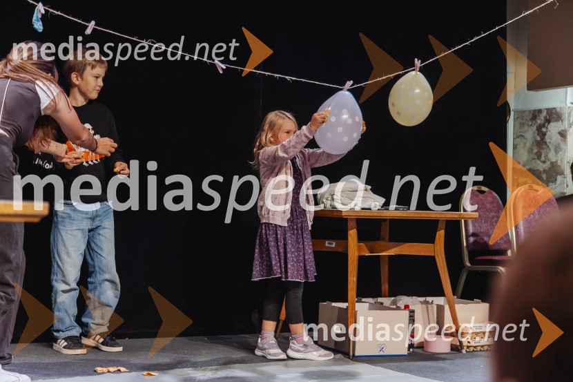 Festival Hokus Pokus s Klemnom Janežičem navdušil mlade raziskovalce
