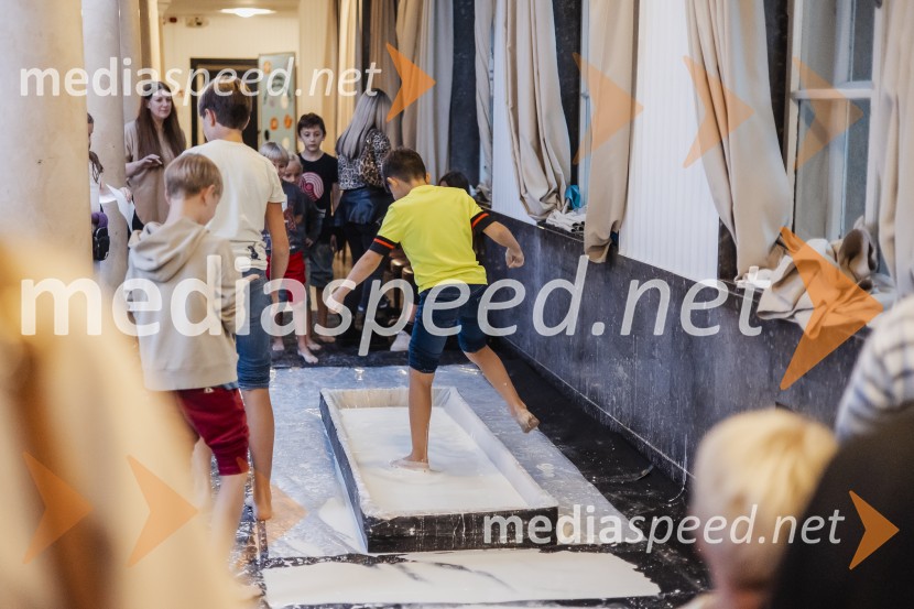 Festival Hokus Pokus s Klemnom Janežičem navdušil mlade raziskovalce