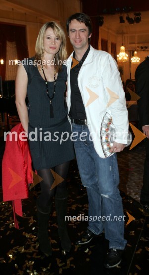 Boris Novković, hrvaški pevec s spremljevalkoDora 2006, hrvaški izbor za pesem evrovizije