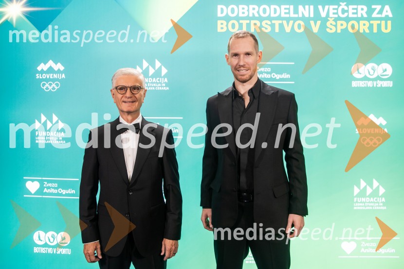Dobrodelni večer OKS-ja z odbojkarjem Tinetom Urnautom