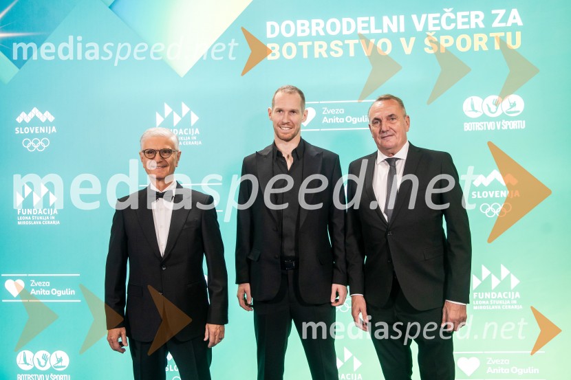 Dobrodelni večer OKS-ja z odbojkarjem Tinetom Urnautom