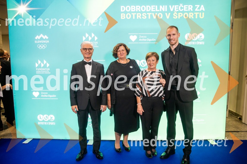 Dobrodelni večer OKS-ja z odbojkarjem Tinetom Urnautom