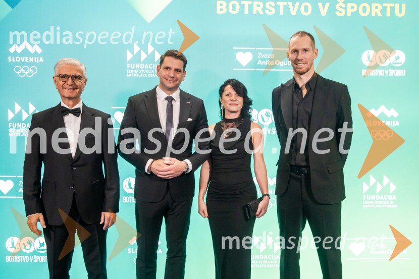Dobrodelni večer OKS-ja z odbojkarjem Tinetom Urnautom