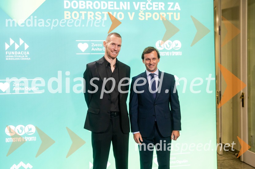 Dobrodelni večer OKS-ja z odbojkarjem Tinetom Urnautom