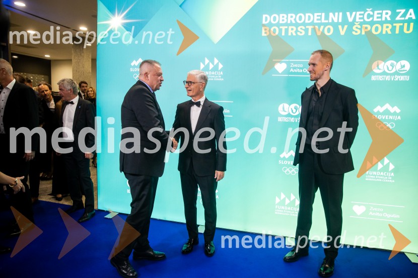 Dobrodelni večer OKS-ja z odbojkarjem Tinetom Urnautom