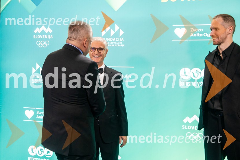 Dobrodelni večer OKS-ja z odbojkarjem Tinetom Urnautom