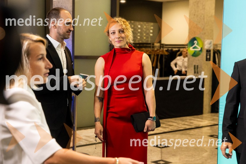 Dobrodelni večer OKS-ja z odbojkarjem Tinetom Urnautom