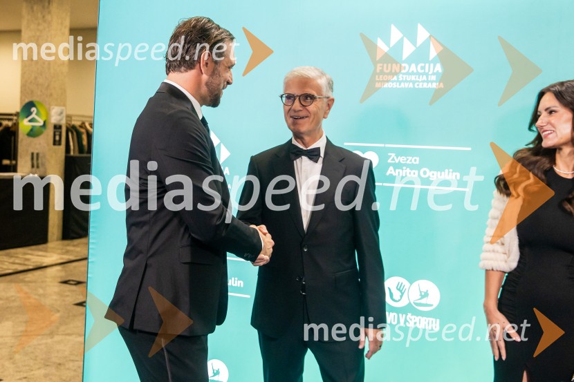 Dobrodelni večer OKS-ja z odbojkarjem Tinetom Urnautom