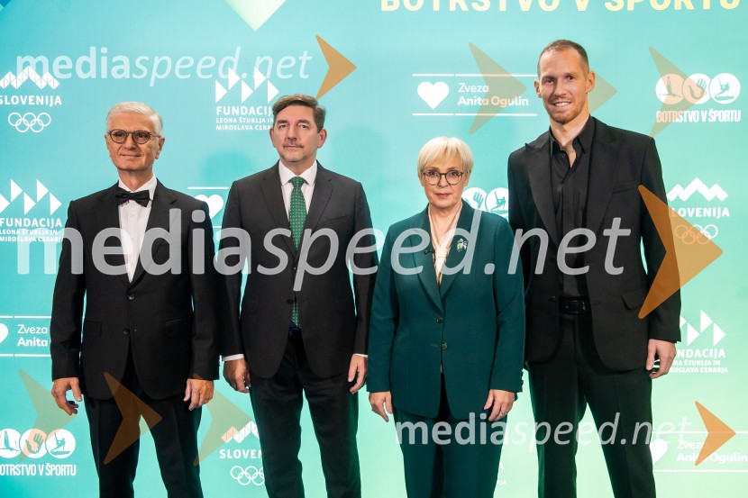 Dobrodelni večer OKS-ja z odbojkarjem Tinetom Urnautom
