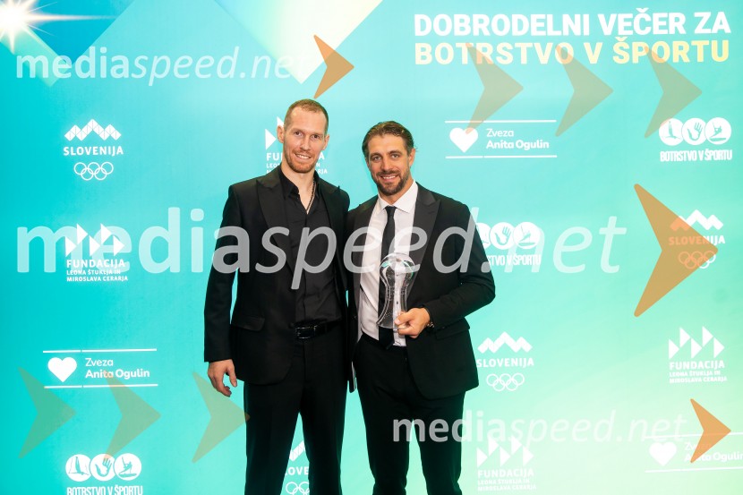 Dobrodelni večer OKS-ja z odbojkarjem Tinetom Urnautom