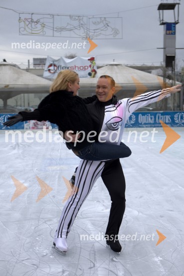 Robbie James Williams in Tanja Postružnik, TV voditeljicaHoliday on Ice, predstavitev