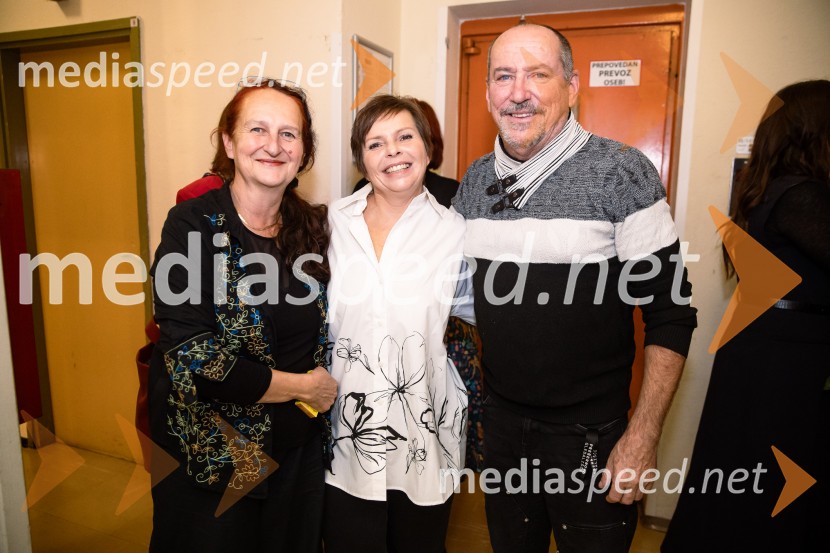  ... ;  Vesna  Slapar, igralka;  ... Kako se naučiti dvojine, premiera, Prešernovo gledališče Kranj
